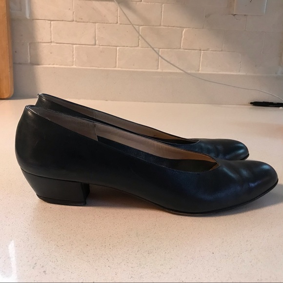 Navy Salvatore Ferragamo Leather Pumps - Picture 13 of 14
